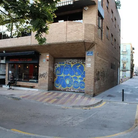 Hotspot * Valence