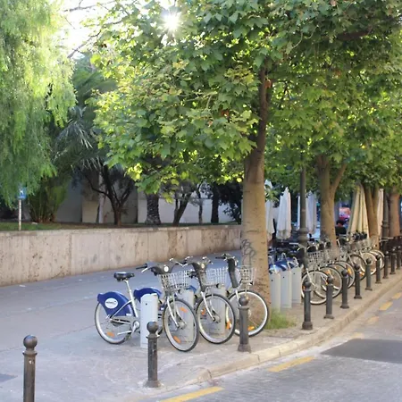Hotspot * Valence